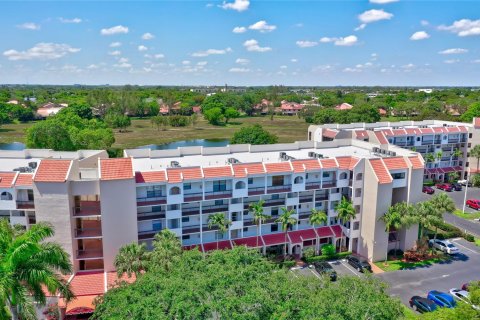 Condominio en venta en Lauderhill, Florida, 2 dormitorios, 129.13 m2 № 1172483 - foto 3