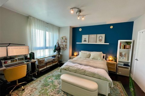 Condominio en venta en Miami, Florida, 1 dormitorio, 67.08 m2 № 944885 - foto 7