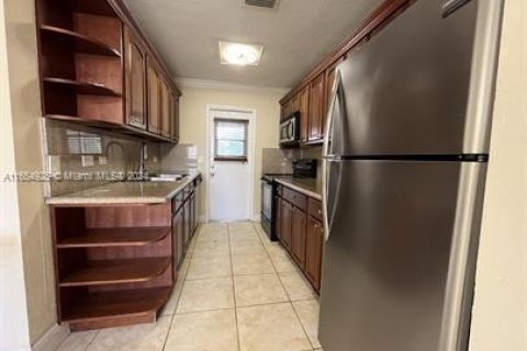 Copropriété à vendre à Coral Springs, Floride: 1 chambre, 70.98 m2 № 1352024 - photo 2