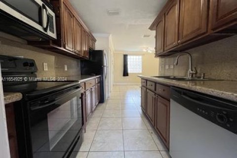 Copropriété à vendre à Coral Springs, Floride: 1 chambre, 70.98 m2 № 1352024 - photo 3