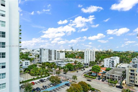 Copropriété à vendre à Miami Beach, Floride: 1 chambre, 69.68 m2 № 1352023 - photo 13