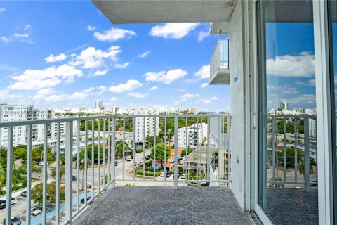 Copropriété à vendre à Miami Beach, Floride: 1 chambre, 69.68 m2 № 1352023 - photo 12