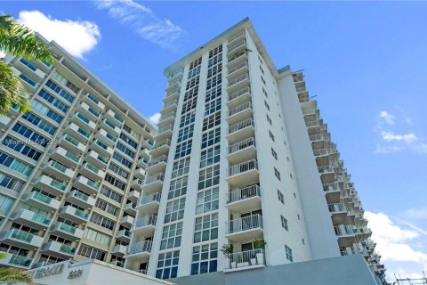 Copropriété à vendre à Miami Beach, Floride: 1 chambre, 69.68 m2 № 1352023 - photo 3