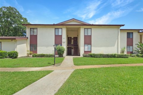 Condo in Ocala, Florida, 2 bedrooms  № 1350487 - photo 1