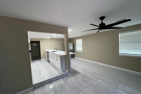 Casa en venta en Moore Haven, Florida, 5 dormitorios, 153.66 m2 № 1249572 - foto 11