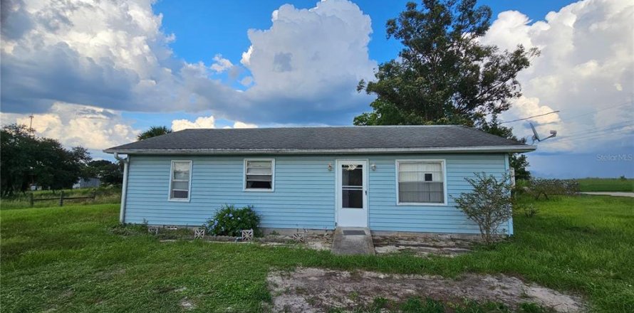 House in Lake Placid, Florida 3 bedrooms, 108.7 sq.m. № 1374066