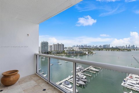 Condominio en alquiler en Miami Beach, Florida, 2 dormitorios, 104.05 m2 № 1345872 - foto 26