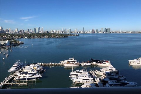 Condominio en alquiler en Miami Beach, Florida, 2 dormitorios, 104.05 m2 № 1345872 - foto 6