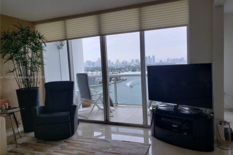 Copropriété à louer à Miami Beach, Floride: 2 chambres, 104.05 m2 № 1345872 - photo 4