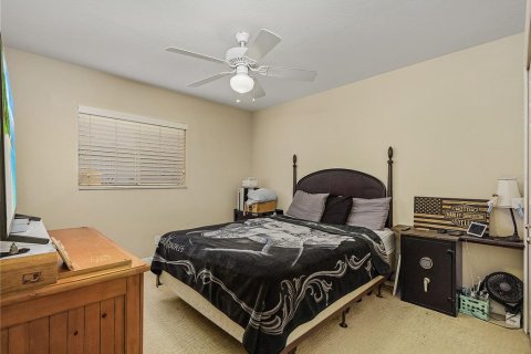 Casa en venta en Cape Coral, Florida, 4 dormitorios, 230.86 m2 № 577746 - foto 15
