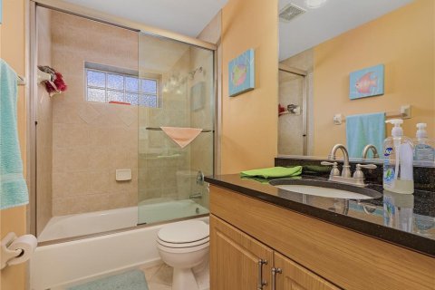Casa en venta en Cape Coral, Florida, 4 dormitorios, 230.86 m2 № 577746 - foto 17