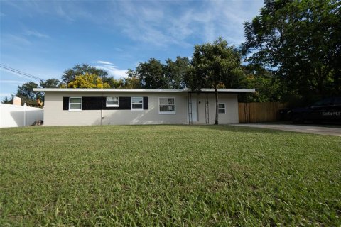 Villa ou maison à vendre à Orlando, Floride: 3 chambres, 111.2 m2 № 838497 - photo 1