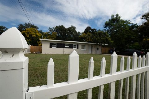 House in Orlando, Florida 3 bedrooms, 111.2 sq.m. № 838497 - photo 27