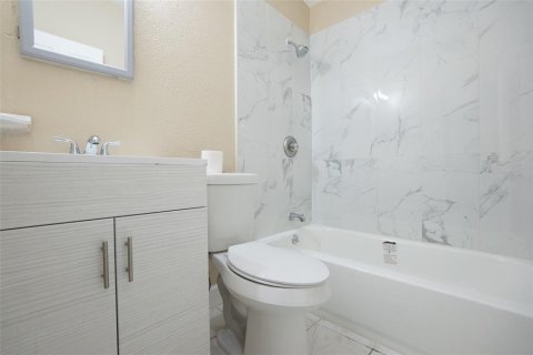 Casa en venta en Orlando, Florida, 3 dormitorios, 111.2 m2 № 838497 - foto 17