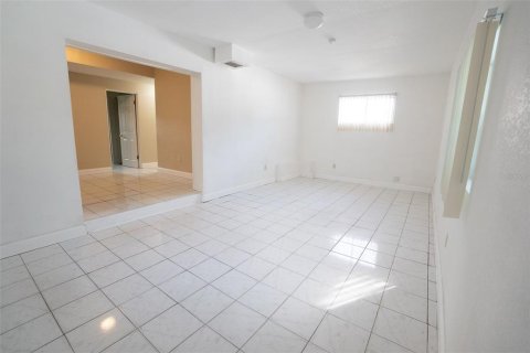 Casa en venta en Orlando, Florida, 3 dormitorios, 111.2 m2 № 838497 - foto 12