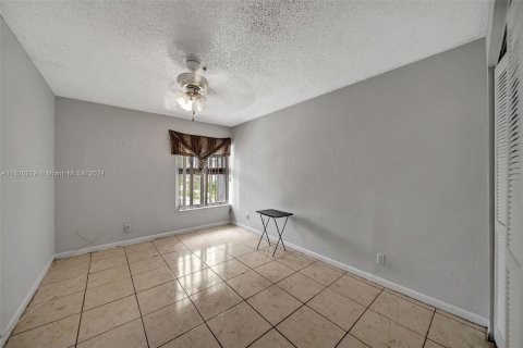 Touwnhouse à vendre à Lauderhill, Floride: 3 chambres, 195.09 m2 № 1280873 - photo 18