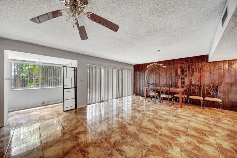 Adosado en venta en Lauderhill, Florida, 3 dormitorios, 195.09 m2 № 1280873 - foto 14