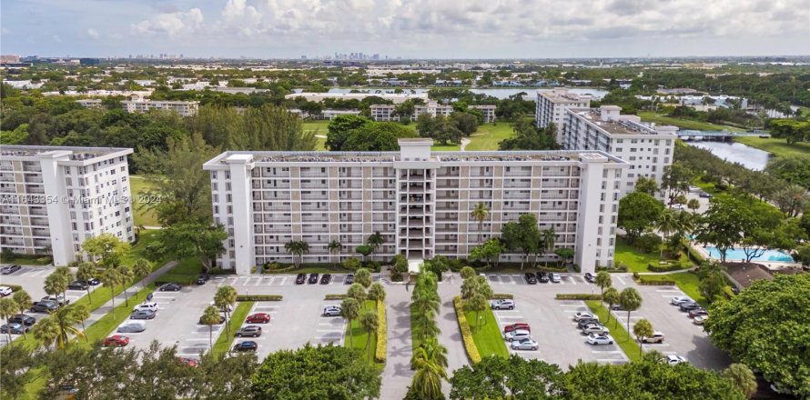 Condo à Pompano Beach, Floride, 3 chambres  № 1355279