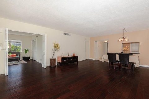 Copropriété à vendre à Pompano Beach, Floride: 3 chambres, 129.13 m2 № 1355279 - photo 3