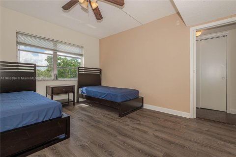 Copropriété à vendre à Pompano Beach, Floride: 3 chambres, 129.13 m2 № 1355279 - photo 25