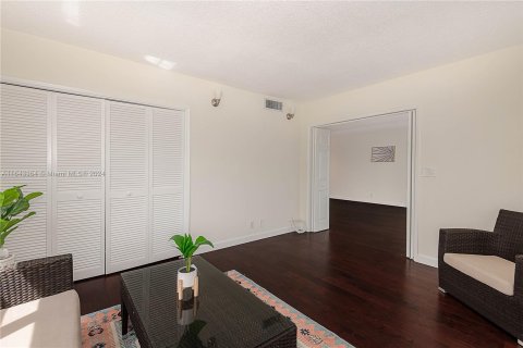 Copropriété à vendre à Pompano Beach, Floride: 3 chambres, 129.13 m2 № 1355279 - photo 12