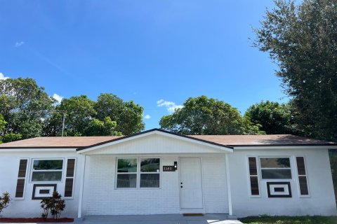 Casa en venta en Miami Gardens, Florida, 4 dormitorios, 132.11 m2 № 1355325 - foto 4