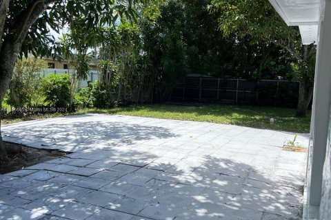 Casa en venta en Miami Gardens, Florida, 4 dormitorios, 132.11 m2 № 1355325 - foto 19