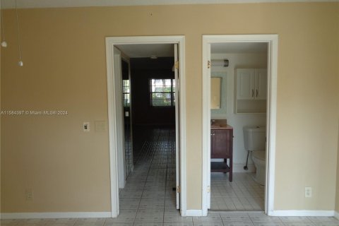 Condo in Pembroke Pines, Florida, 1 bedroom  № 1168426 - photo 27