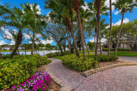 Condo in Coconut Creek, Florida, 2 bedrooms  № 1168475 - photo 16