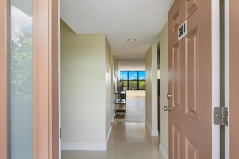 Condo in Coconut Creek, Florida, 2 bedrooms  № 1168475 - photo 26