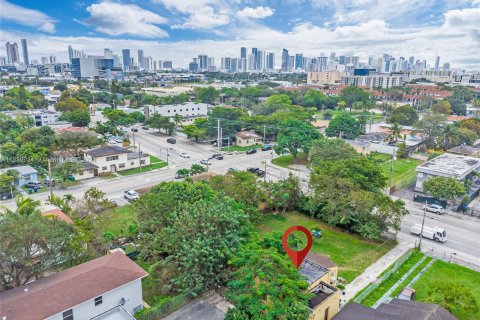 Villa ou maison à vendre à Miami, Floride: 2 chambres, 108.23 m2 № 965592 - photo 7