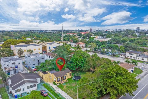 Villa ou maison à vendre à Miami, Floride: 2 chambres, 108.23 m2 № 965592 - photo 1