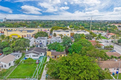 Villa ou maison à vendre à Miami, Floride: 2 chambres, 108.23 m2 № 965592 - photo 5