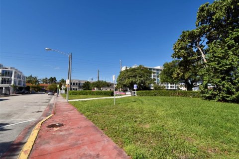 Propiedad comercial en venta en Miami Beach, Florida, 297.38 m2 № 1309821 - foto 18