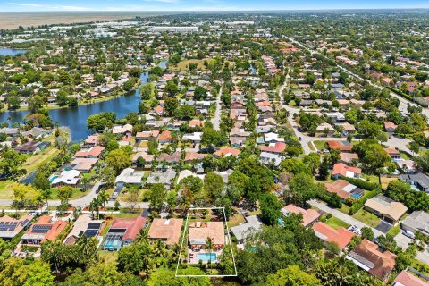 Villa ou maison à vendre à Coral Springs, Floride: 3 chambres, 192.59 m2 № 1189594 - photo 1