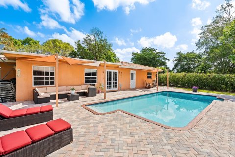 House in Coral Springs, Florida 3 bedrooms, 192.59 sq.m. № 1189594 - photo 9