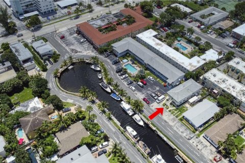 Propiedad comercial en venta en Pompano Beach, Florida, 125.23 m2 № 510853 - foto 6