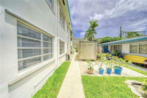 Immobilier commercial à vendre à Pompano Beach, Floride: 125.23 m2 № 510853 - photo 11