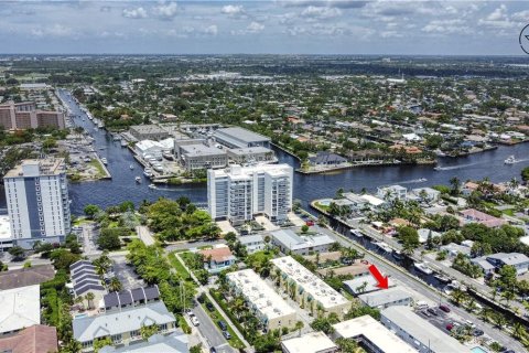 Propiedad comercial en venta en Pompano Beach, Florida, 125.23 m2 № 510853 - foto 5