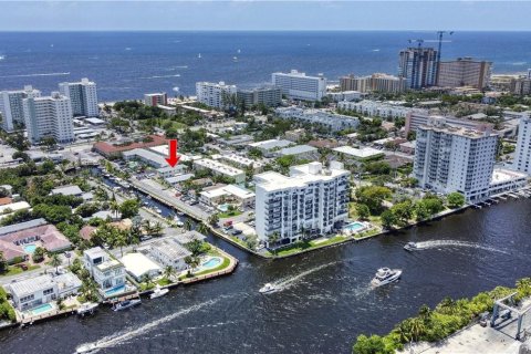 Immobilier commercial à vendre à Pompano Beach, Floride: 125.23 m2 № 510853 - photo 3