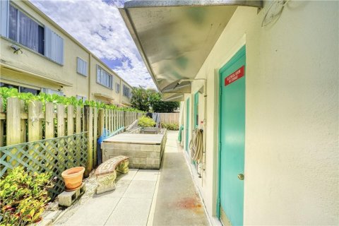 Immobilier commercial à vendre à Pompano Beach, Floride: 125.23 m2 № 510853 - photo 12