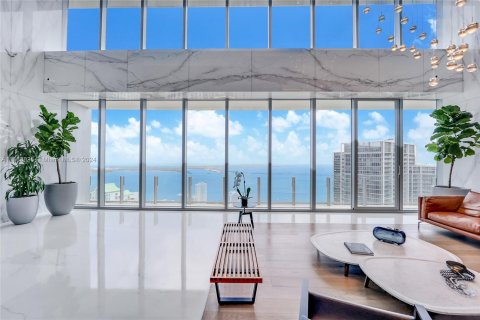 Condo in Miami, Florida, 1 bedroom  № 1385883 - photo 5