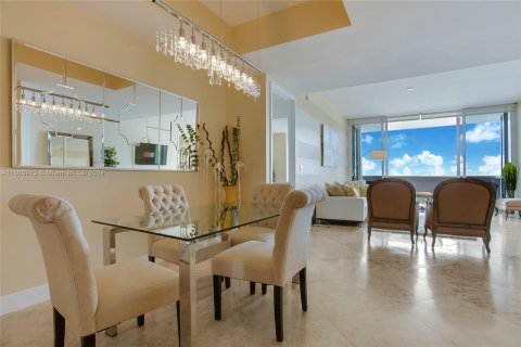 Condo in Sunny Isles Beach, Florida, 2 bedrooms  № 1385848 - photo 8