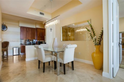 Condo in Sunny Isles Beach, Florida, 2 bedrooms  № 1385848 - photo 9