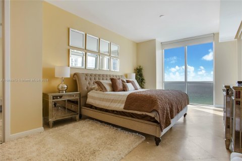 Condo in Sunny Isles Beach, Florida, 2 bedrooms  № 1385848 - photo 13