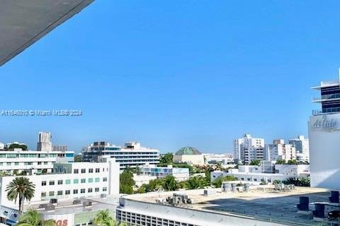 Condominio en venta en Miami Beach, Florida, 1 dormitorio, 82.68 m2 № 1328917 - foto 2