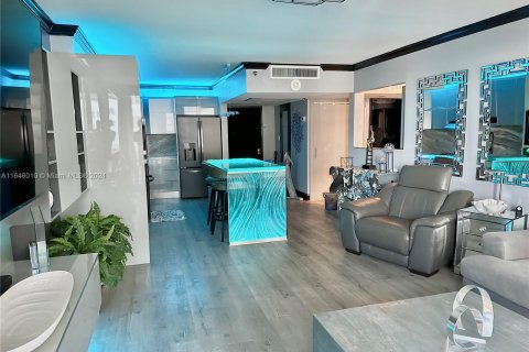 Condominio en venta en Miami Beach, Florida, 1 dormitorio, 82.68 m2 № 1328917 - foto 18