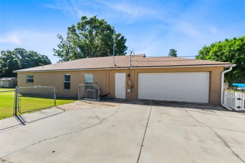 House in Winter Haven, Florida 3 bedrooms, 137.03 sq.m. № 1352775 - photo 6