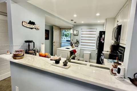 Copropriété à vendre à Pompano Beach, Floride: 2 chambres, 98.94 m2 № 1310900 - photo 11