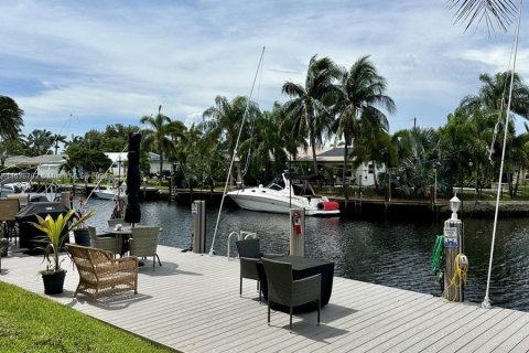 Copropriété à vendre à Pompano Beach, Floride: 2 chambres, 98.94 m2 № 1310900 - photo 2